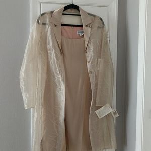 Jessica Howard gold shimmer dress